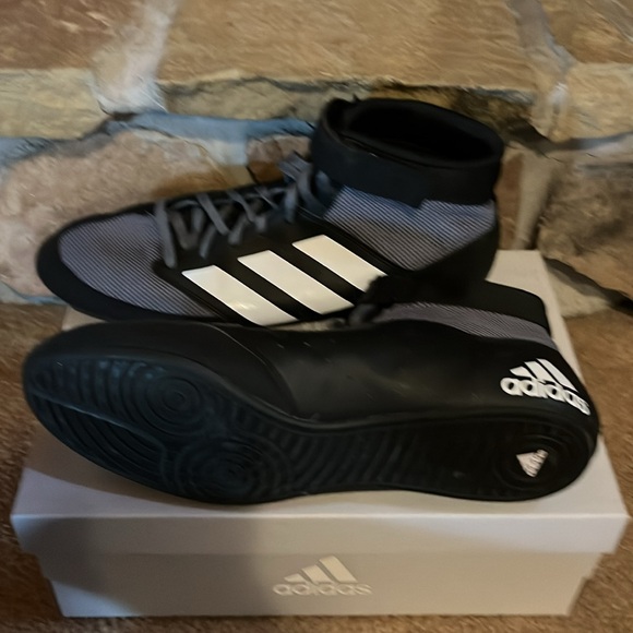 Wrestling Shoes - Picture 3 of 5